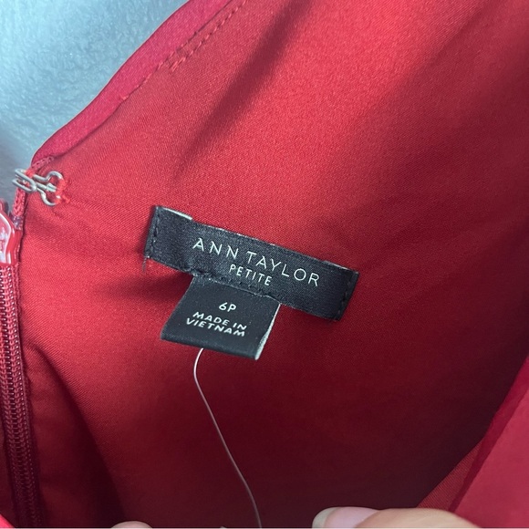 Ann Taylor new Petite V-Neck Tie Waist Midi Dress red size 6 petite - Picture 5 of 10